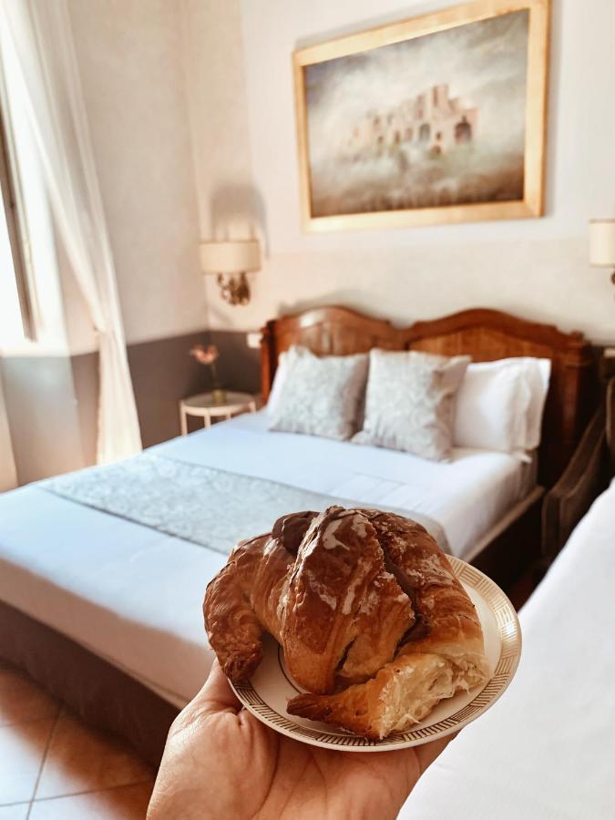 Residenza Sciarra B&B Rzym Zewnętrze zdjęcie