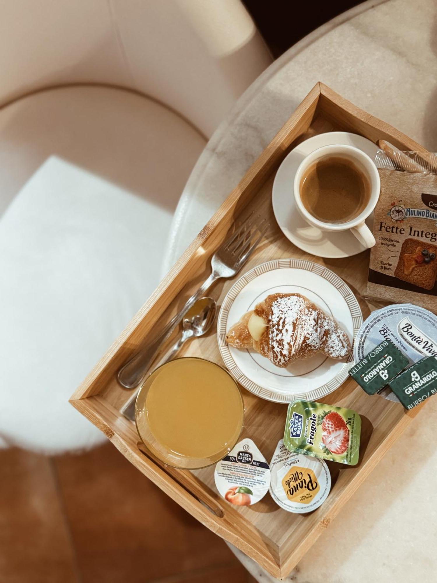 Residenza Sciarra B&B Rzym Zewnętrze zdjęcie