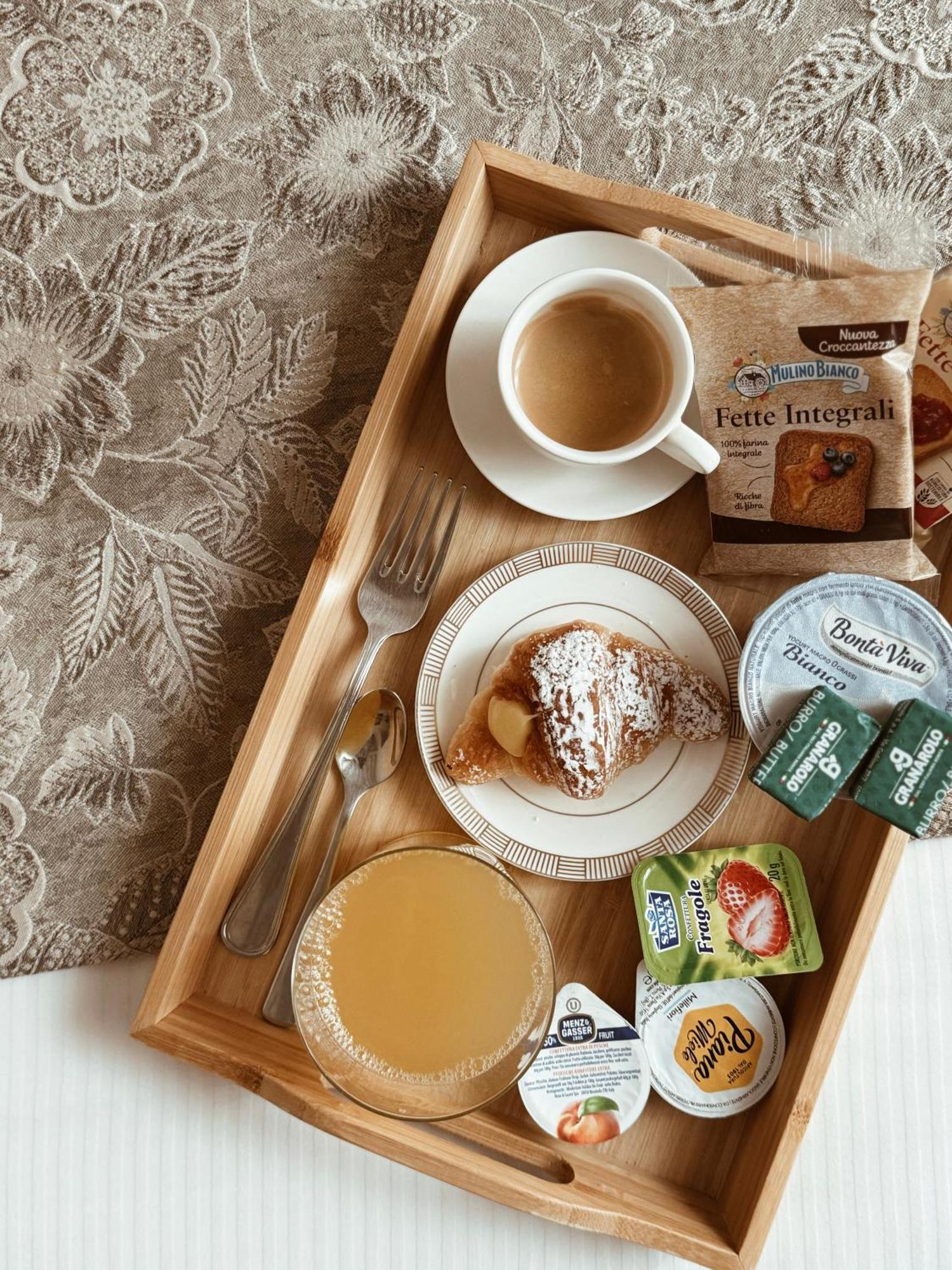 Residenza Sciarra B&B Rzym Zewnętrze zdjęcie